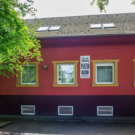 Civis Szallashely Debrecen Luaran gambar