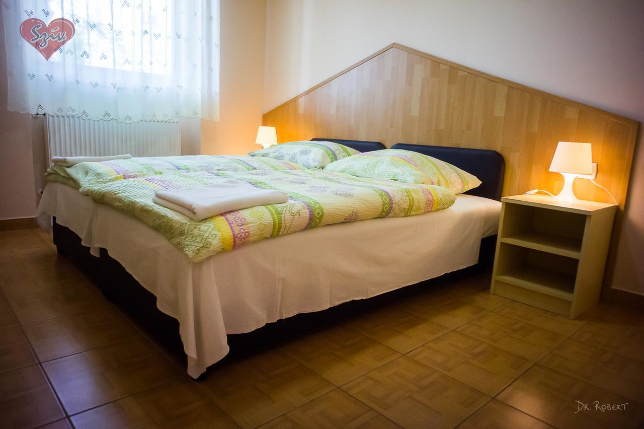 Civis Szallashely Debrecen Luaran gambar