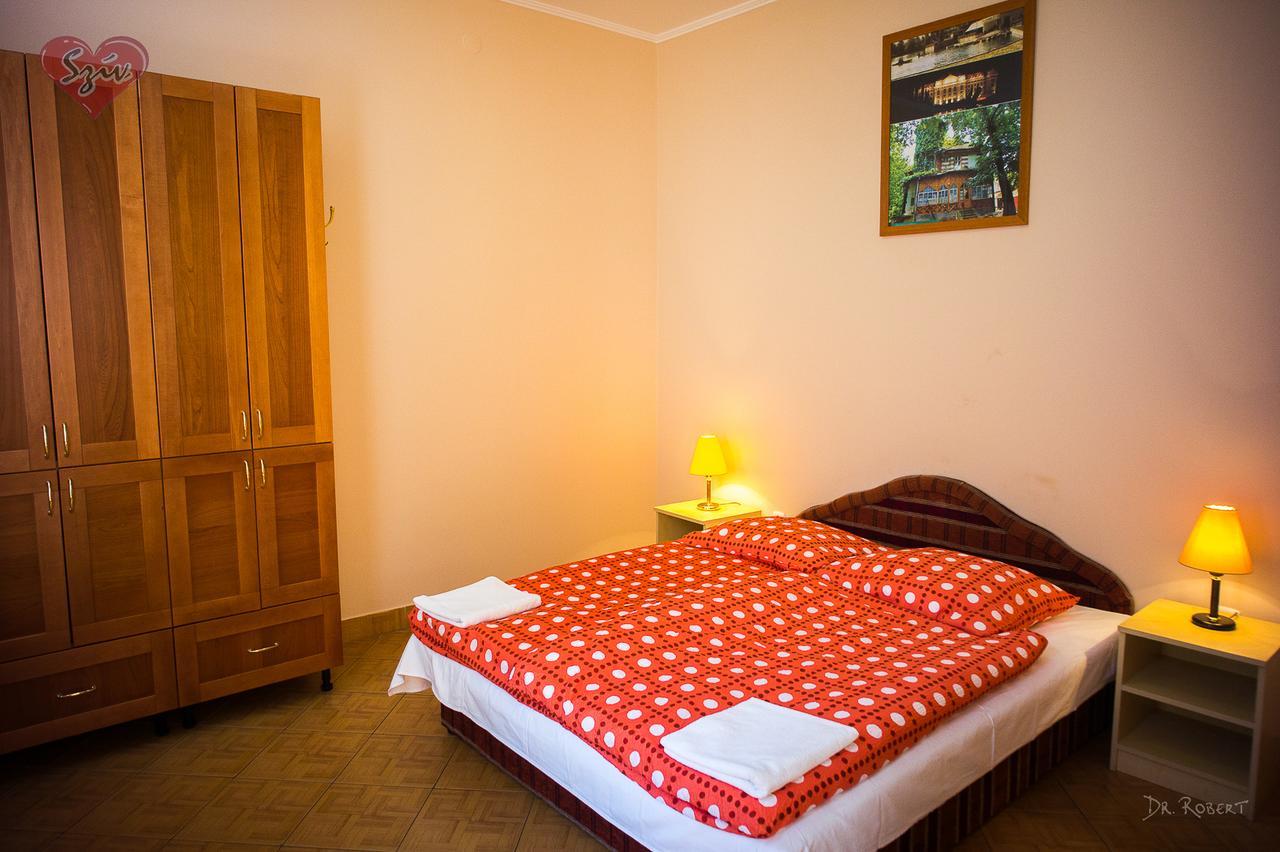 Civis Szallashely Debrecen Luaran gambar