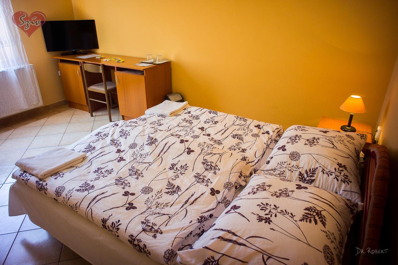 Civis Szallashely Debrecen Luaran gambar