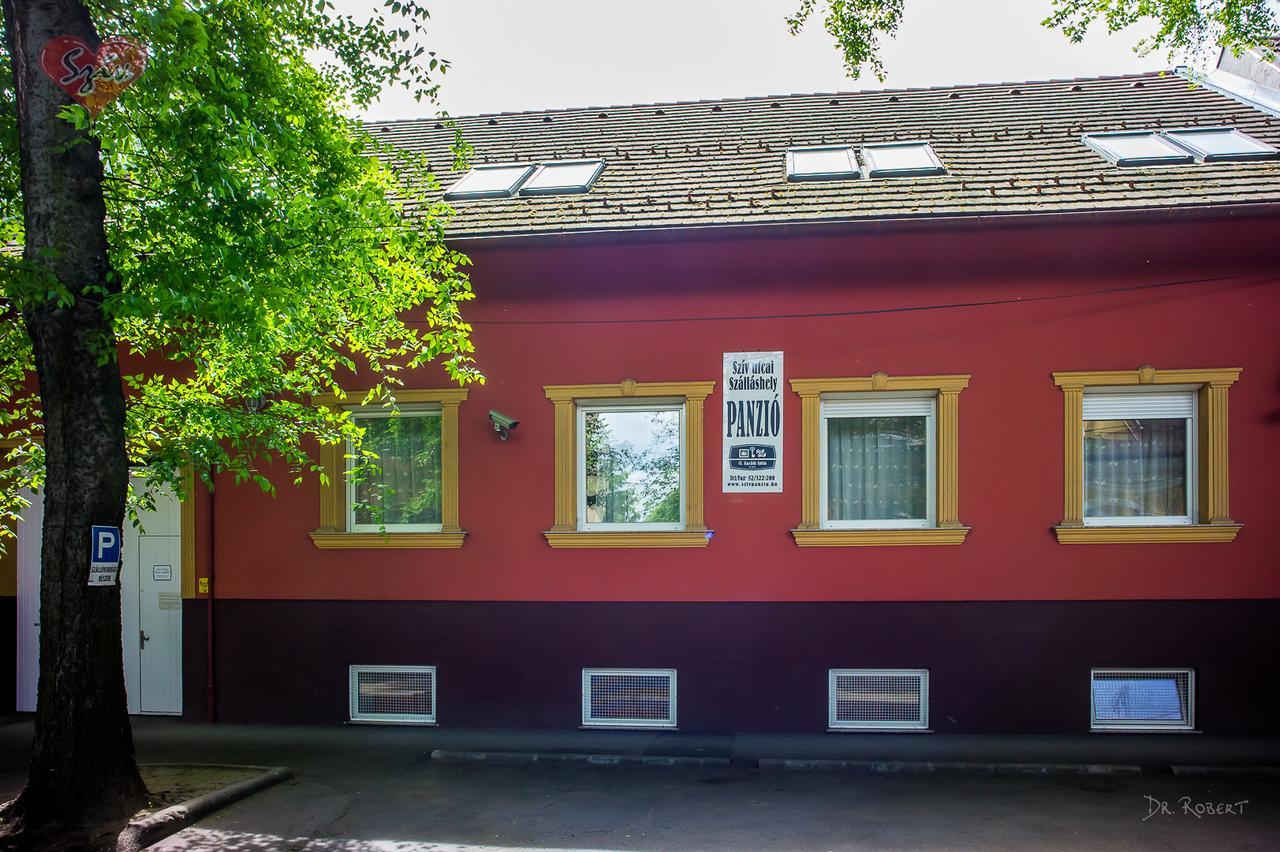 Civis Szallashely Debrecen Luaran gambar